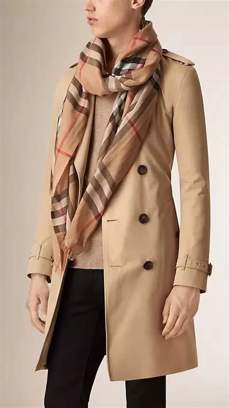 burberry authenticity scarf|is a burberry scarf real.